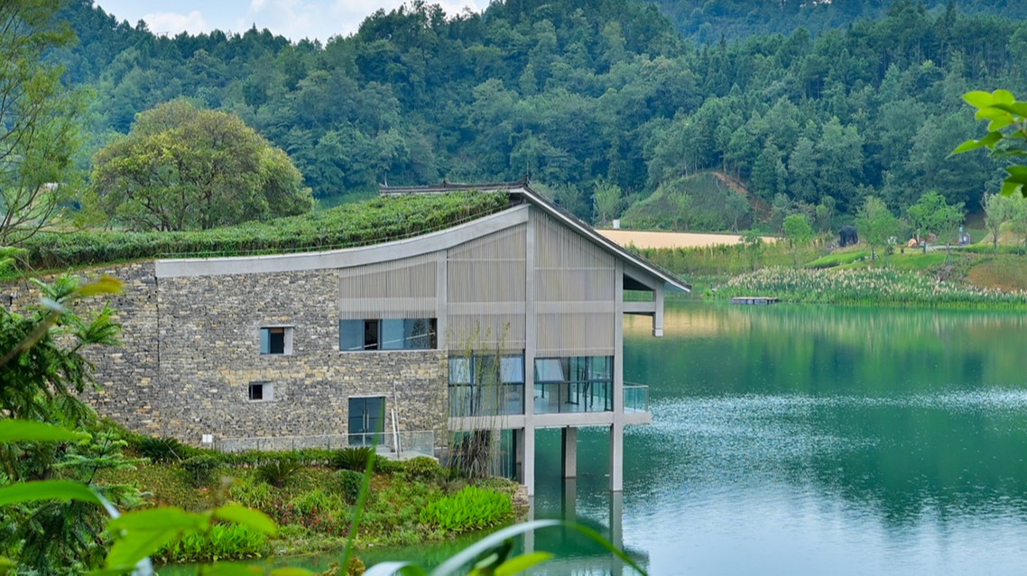 贵州绿博园场馆选用锦埴软瓷做为外饰面材料