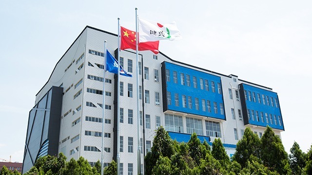 贵州健兴药业新建厂房选用锦埴软瓷做为外饰面材料