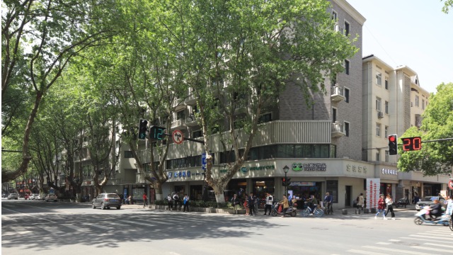 南京太平南路沿街旧改选用锦埴软瓷做为外饰面材料