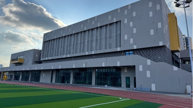 南京中视中科48班小学选用锦埴软瓷做为外饰面材料
